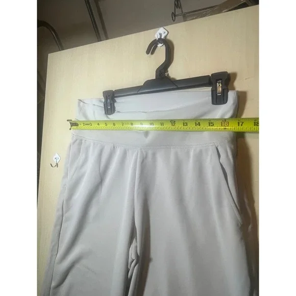 Athleta Wide Leg Pants Light Beige Athleisure Comfortable Size G - Picture 3 of 5